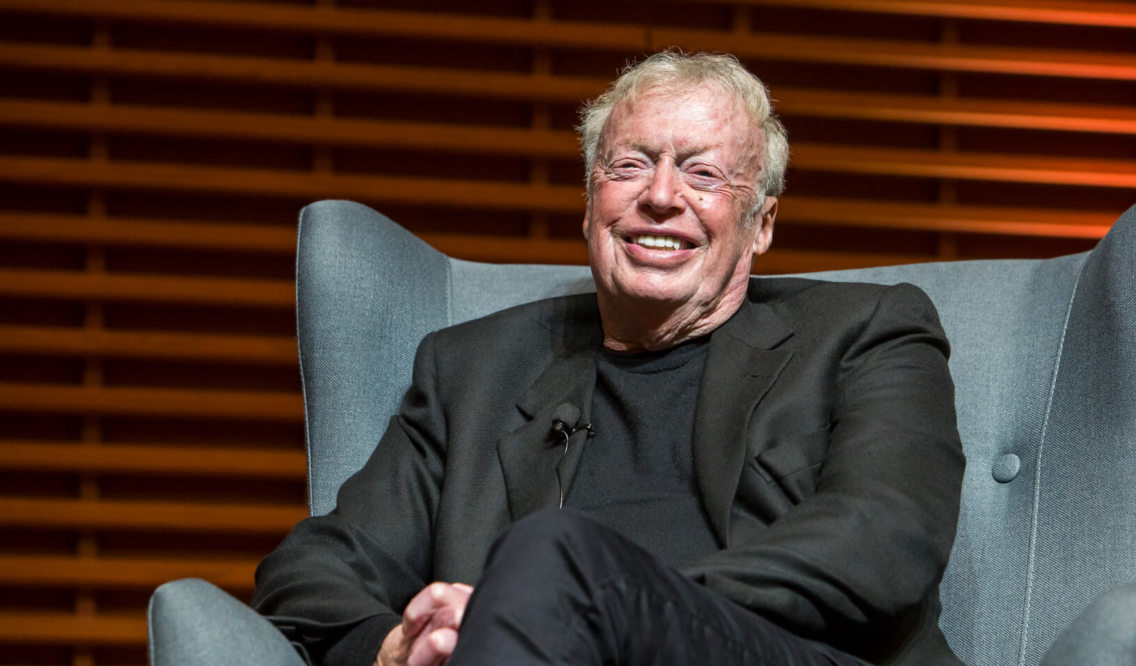 nike founder phil knight