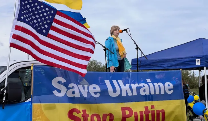 Nataliya Anon speaks at a rally in support of Ukraine. Credit: Courtesy of Nataliya Anon