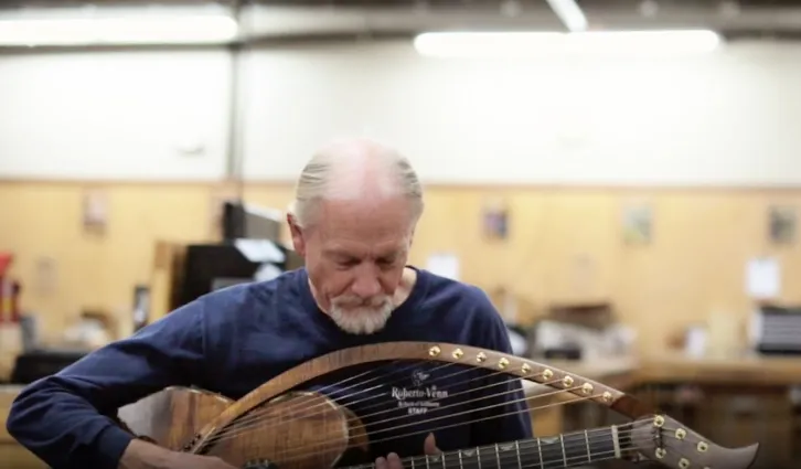 Bill Eaton playing guitar. Credit: Second Peninsula